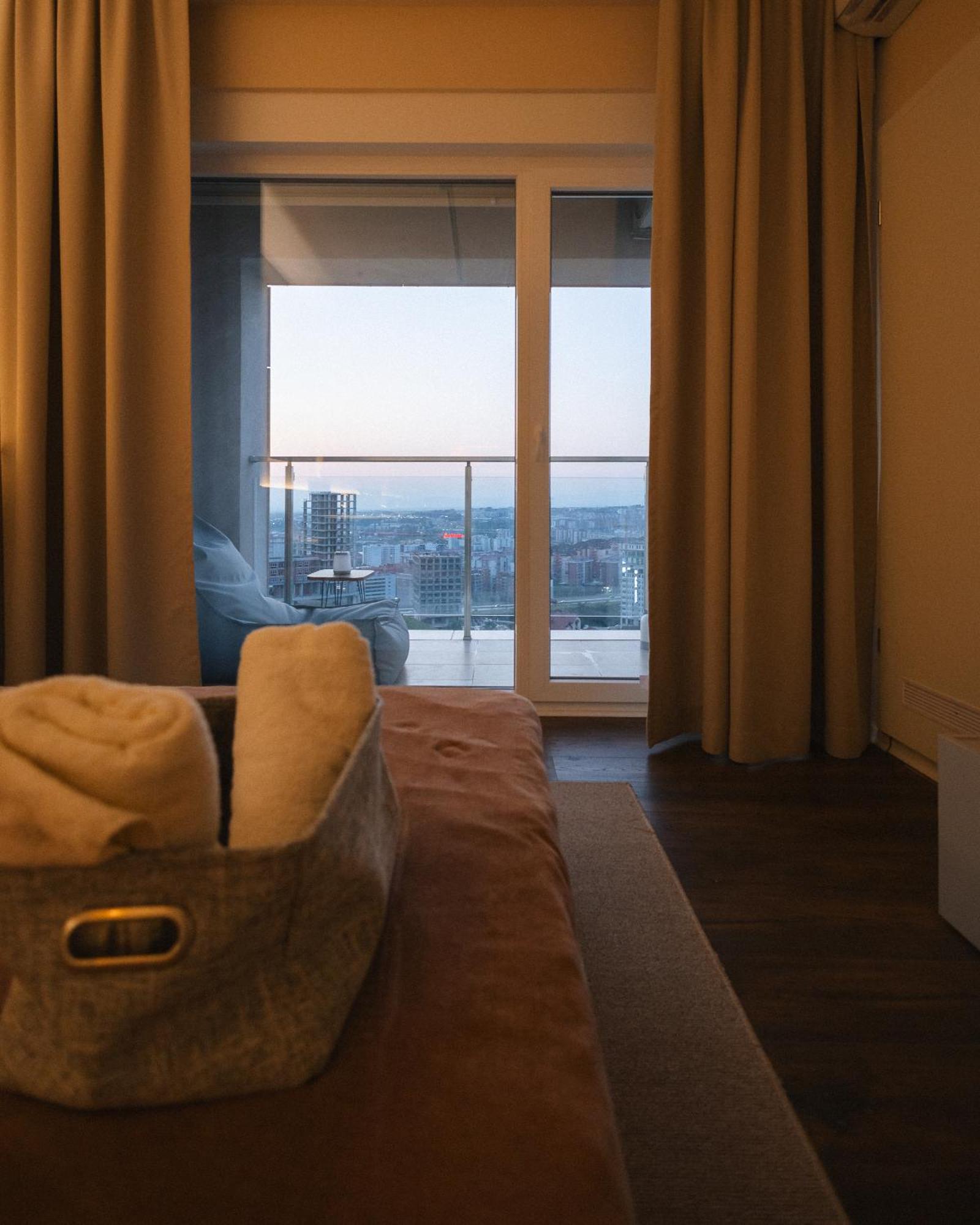 Etern Apart Hotel 普里什蒂纳 外观 照片