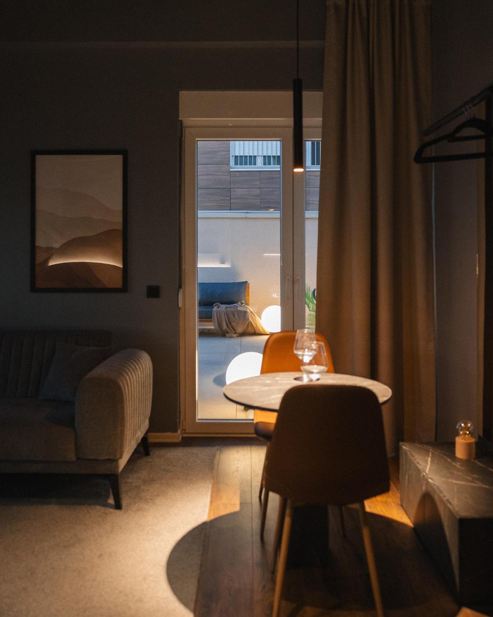 Etern Apart Hotel 普里什蒂纳 外观 照片