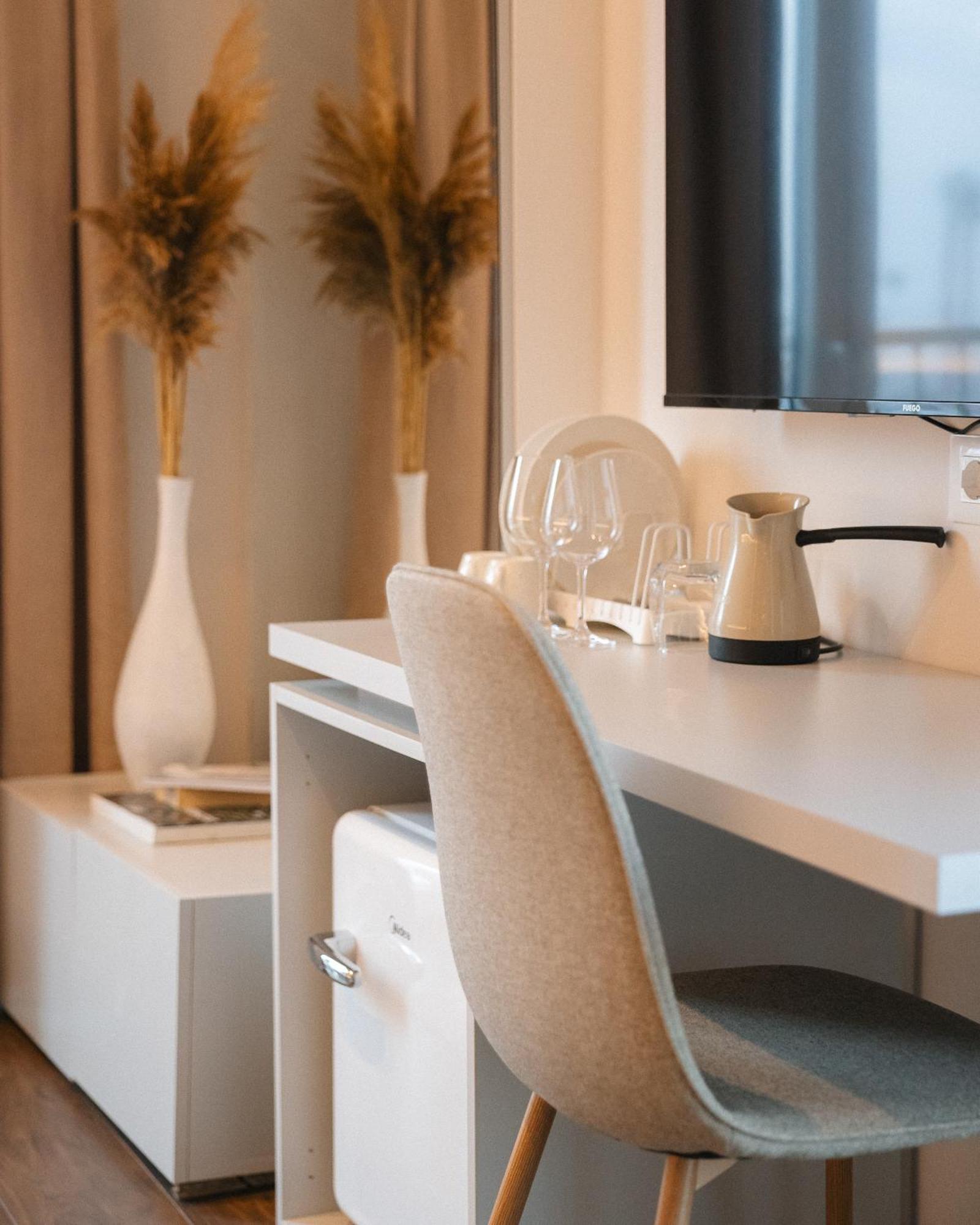Etern Apart Hotel 普里什蒂纳 外观 照片